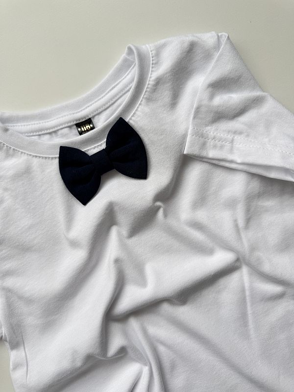 Koszulka biała z krótkim rękawem granatowa mucha rozmiar 116