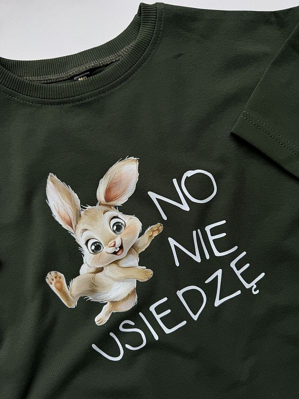 Koszulka oliwkowa z krótkim rękawem no nie usiedzę rozmiar 116