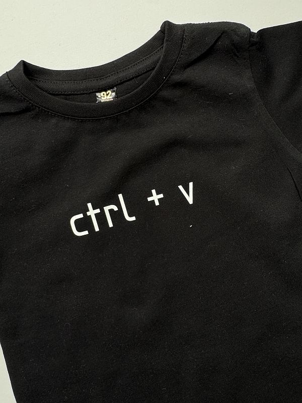 Koszulka czarna z krótkim rękawem ctrl v rozmiar 92