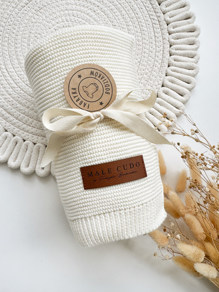 Ecru kocyk dla niemowlaka