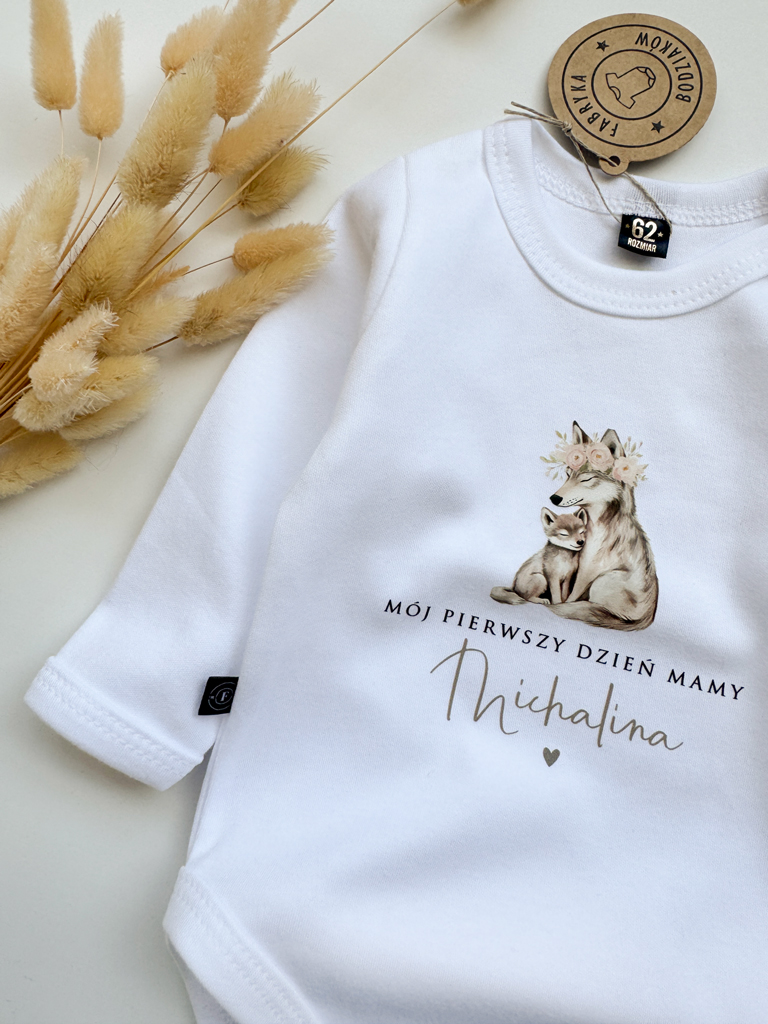 Body niemowlęce pierwszy dzień mamy wilki