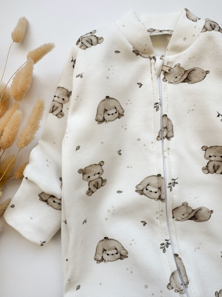 Pajacyk niemowlęcy na suwak ze stópkami miś akrobata