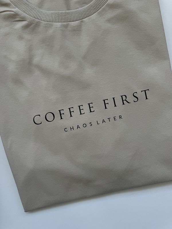 Koszulka damska beżowa coffee first rozmiar oversize