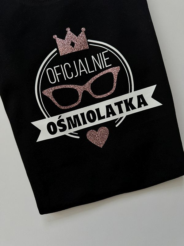 Koszulka czarna z krótkim rękawem oficjalnie ośmiolatka rozmiar 152