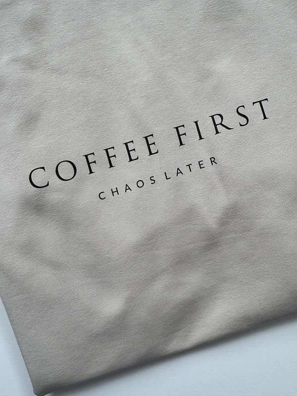 Koszulka damska beżowa coffee first rozmiar oversize
