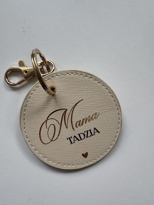 Beżowy breloczek mama Tadzia