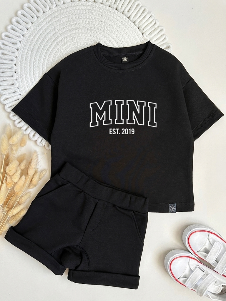 Komplet dresowy mini est. (koszulka + szorty)