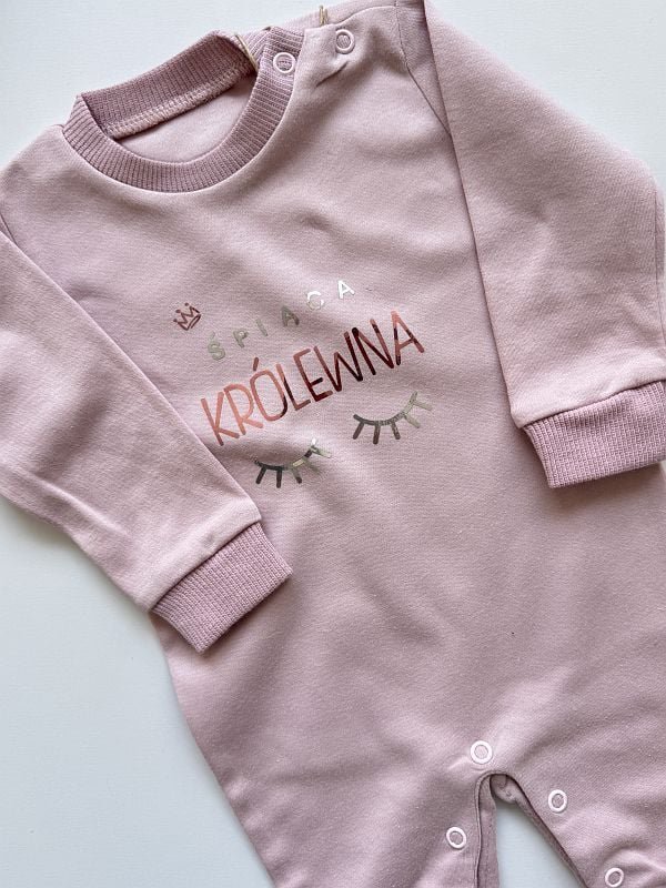 Pajac różowy śpiąca królewna rozmiar 56