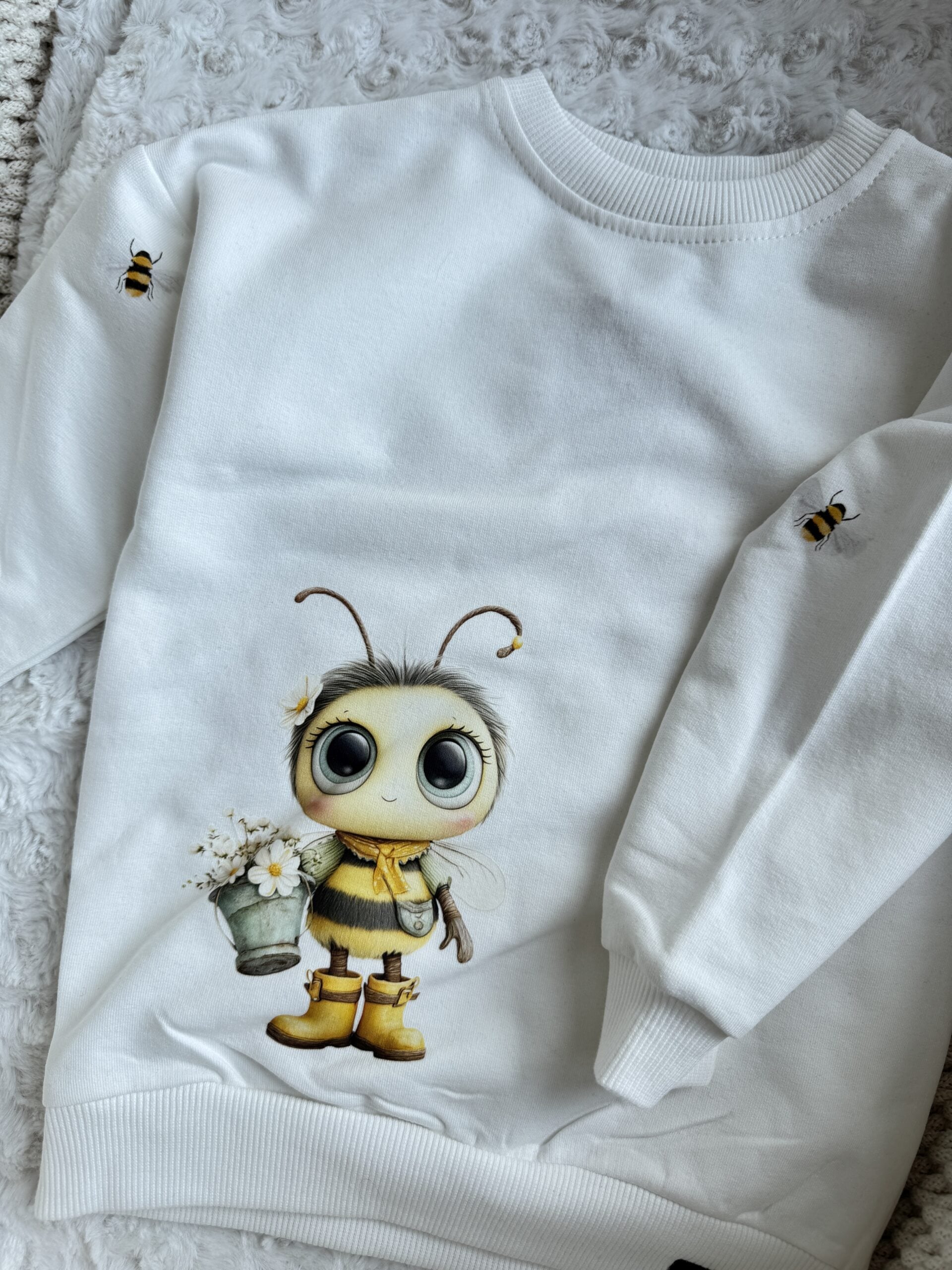 Bluza ecru pszczółka rozmiar 92