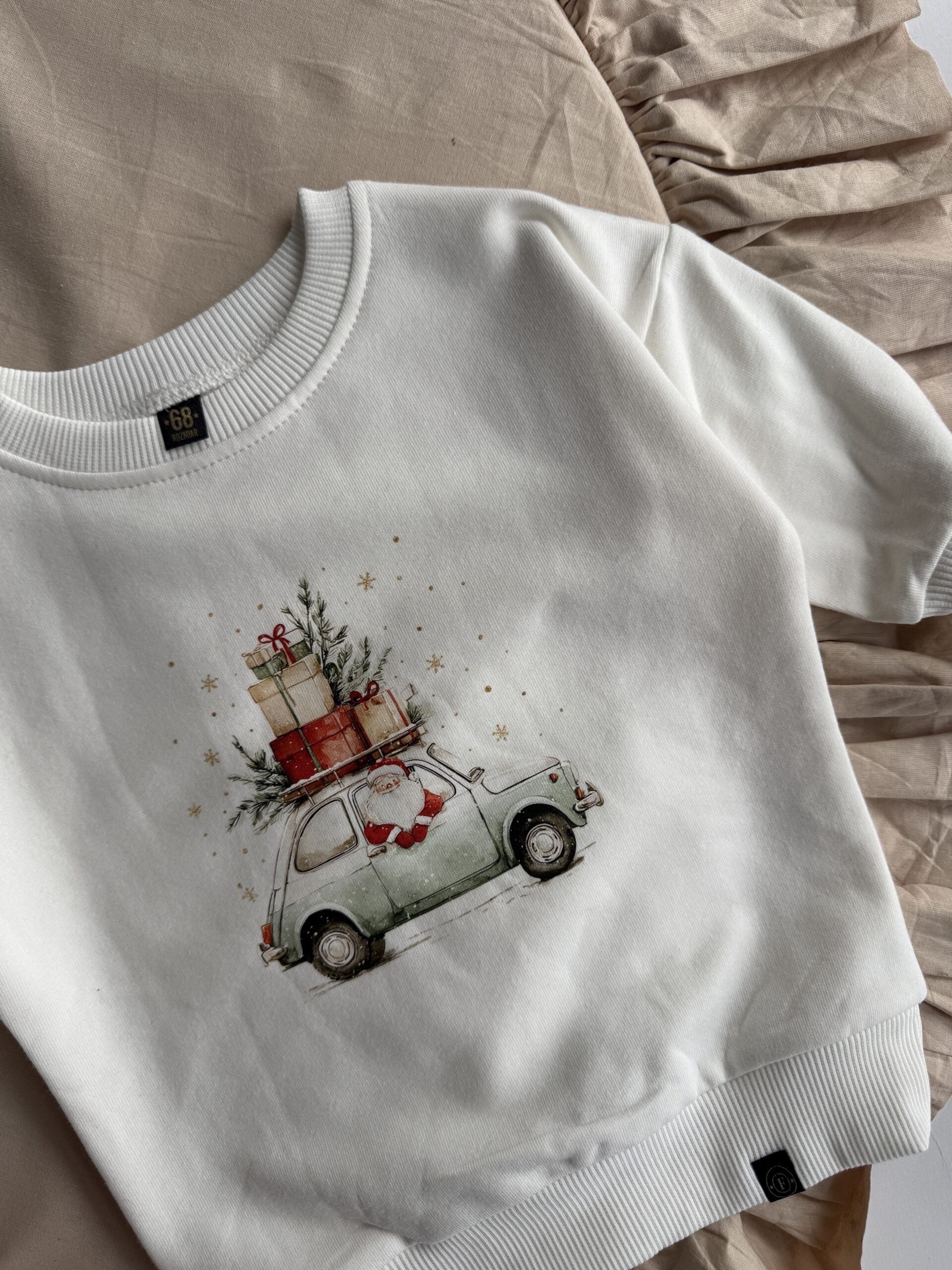 Bluza ecru auto z prezentami rozmiar 68