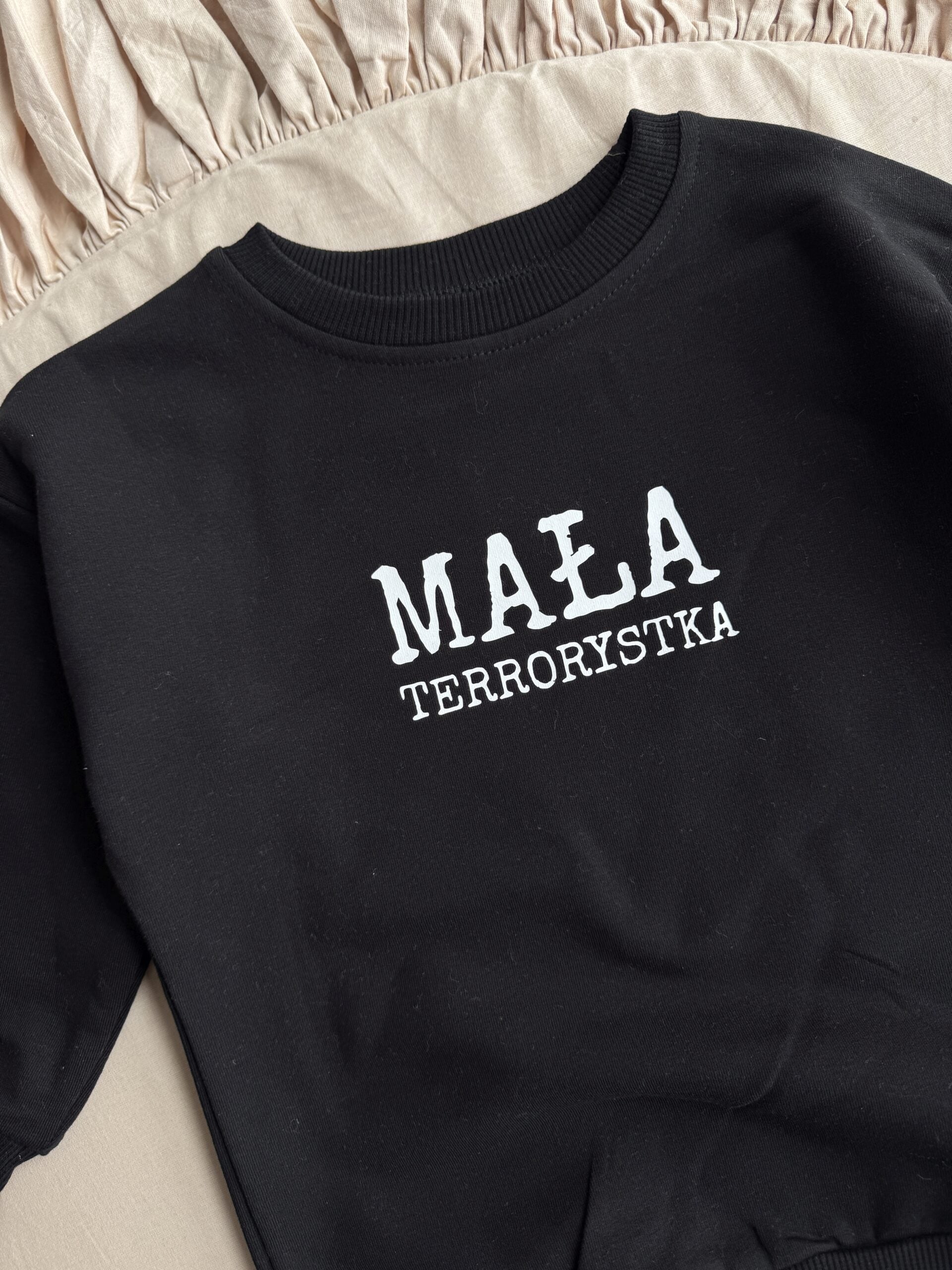 Bluza czarna mała terrorystka rozmiar 98