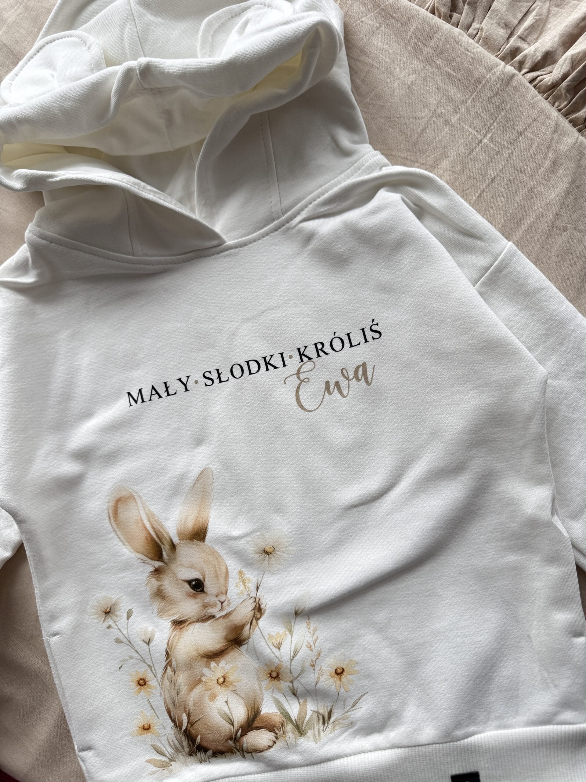 Bluza ecru z kapturem mały słodki króliś Ewa rozmiar 98