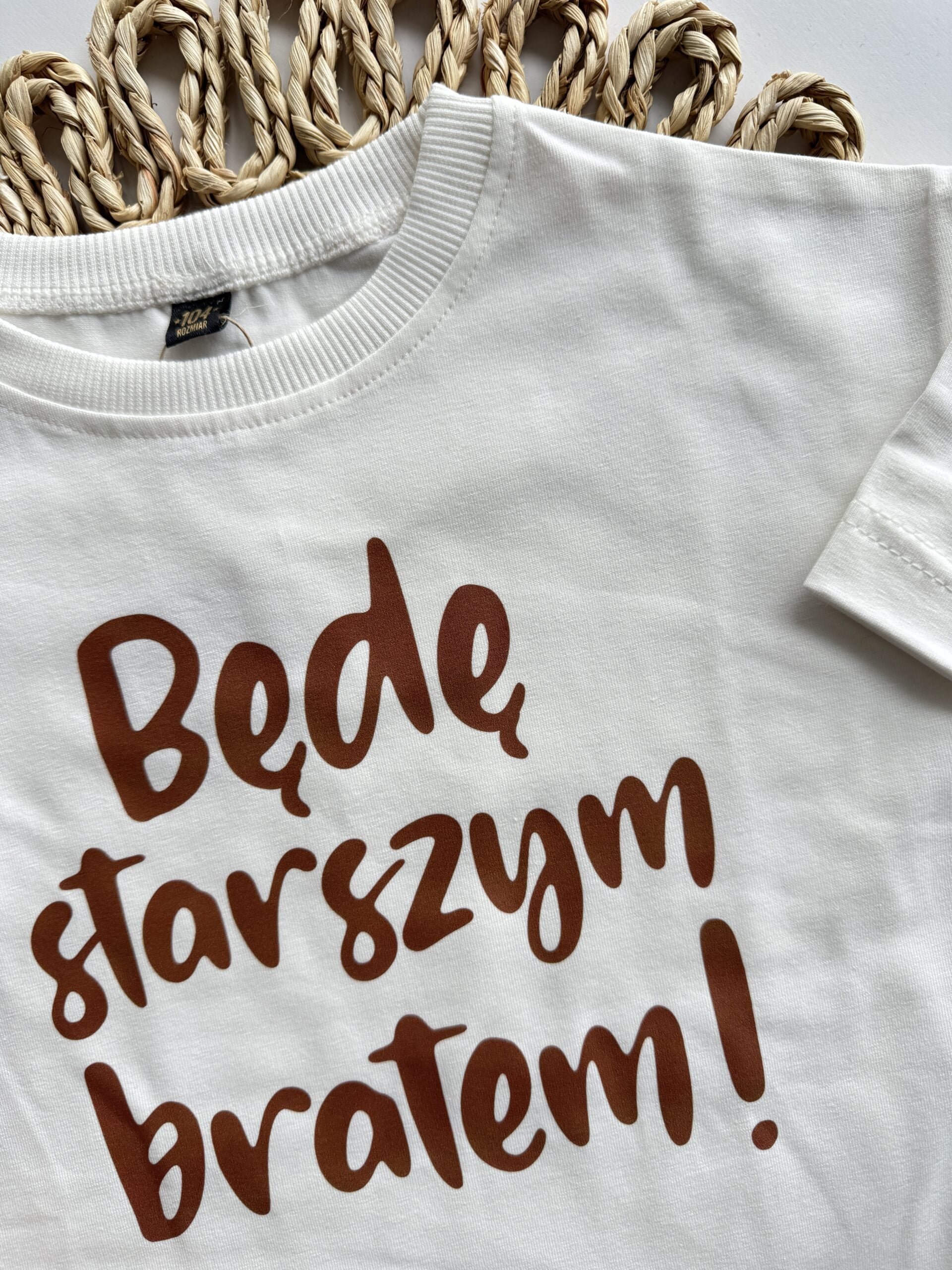 Koszulka ecru z krótkim rękawem będę starszym bratem rozmiar 104