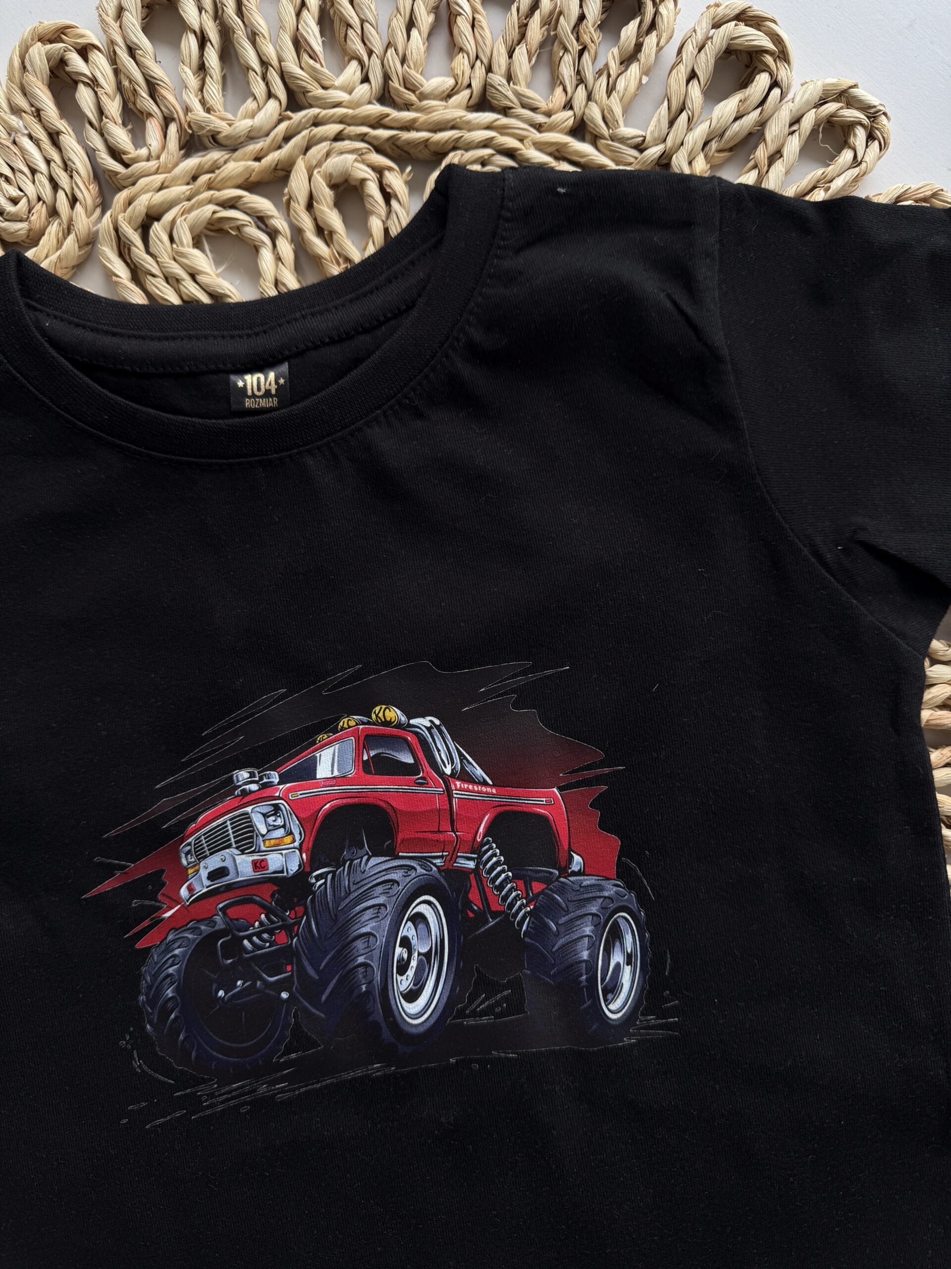 Koszulka czarna z krótkim rękawem monstertruck rozmiar 104