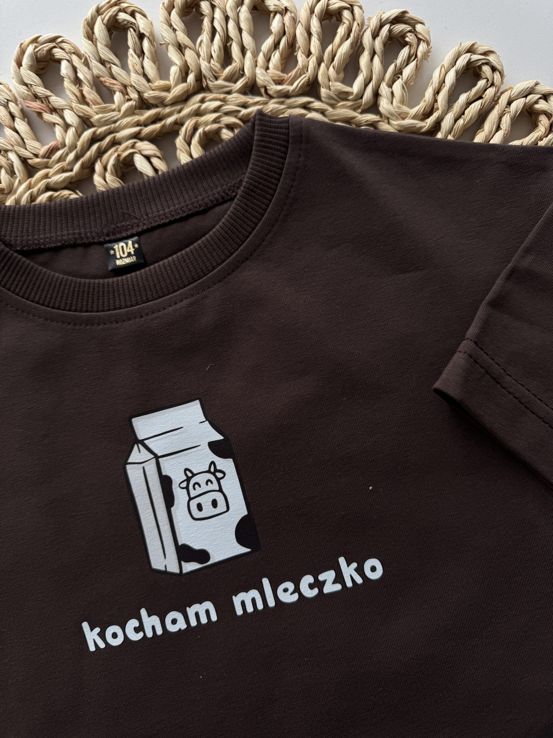 Koszulka czekoladowa z krótkim rękawem kocham mleczko rozmiar 104