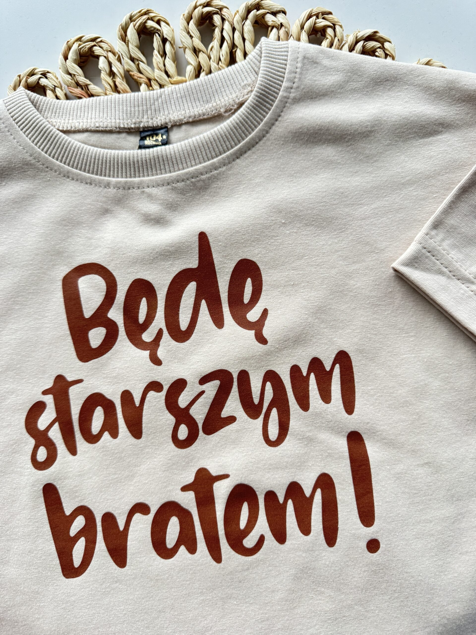 Koszulka beżowa z krótkim rękawem będę starszym bratem rozmiar 104
