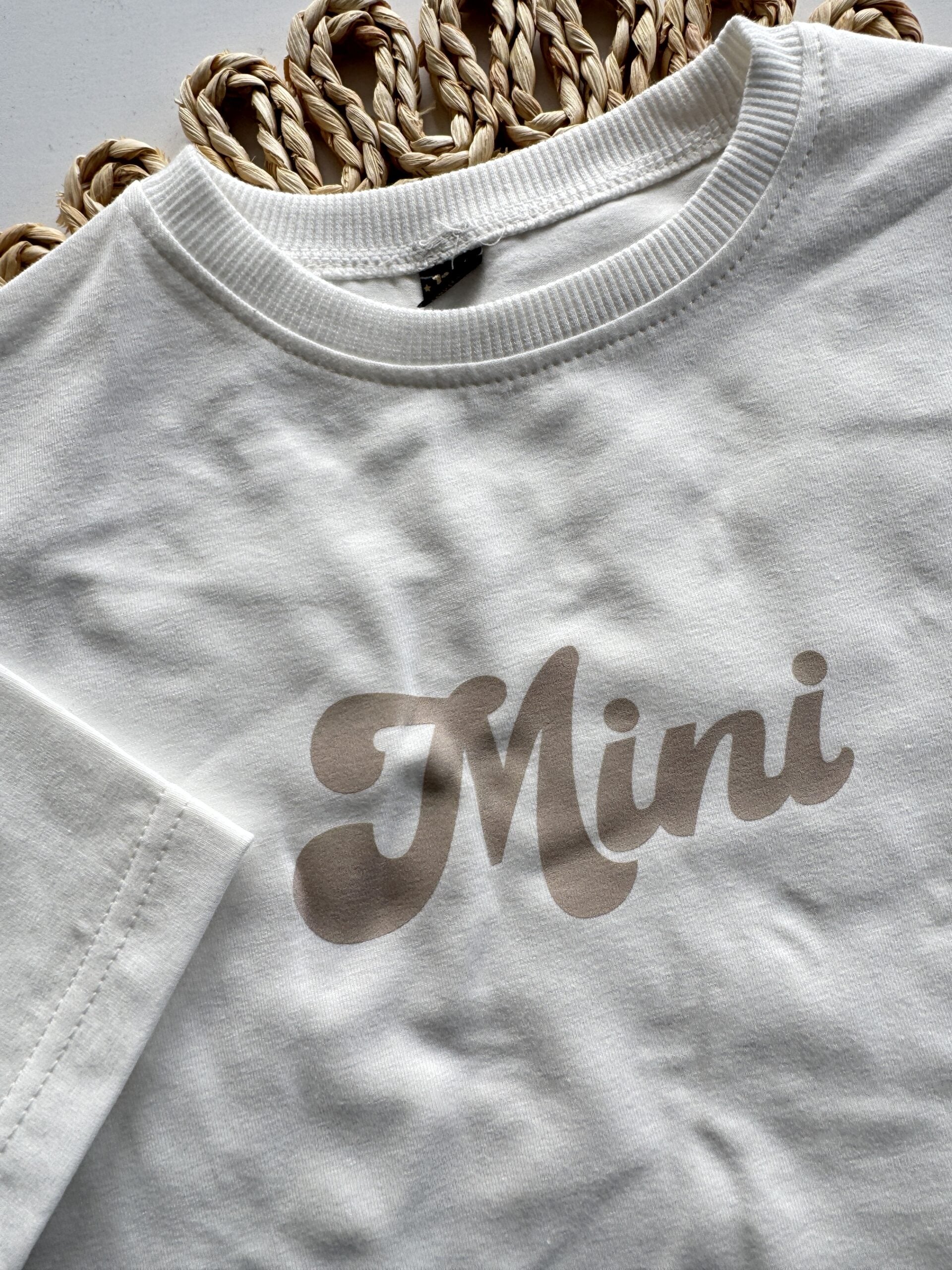 Koszulka ecru z krótkim rękawem mini rozmiar 110