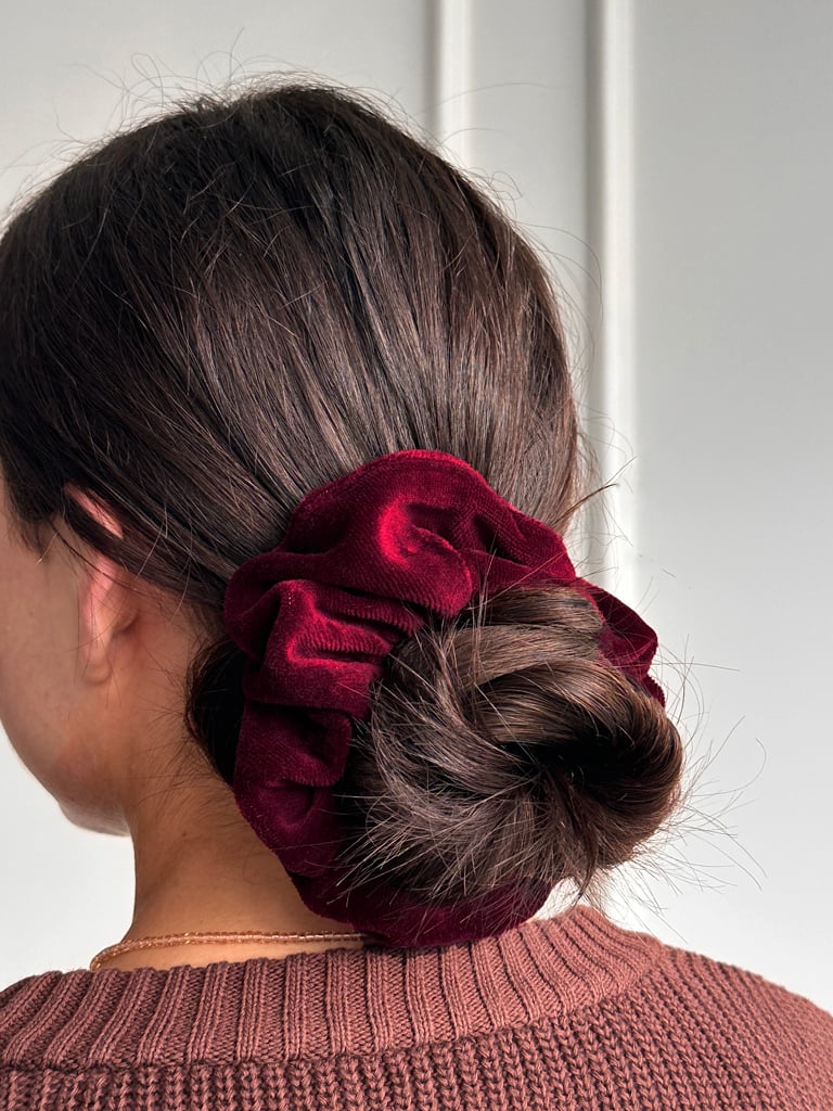 Gumka scrunchie do włosów welurowa bordowa